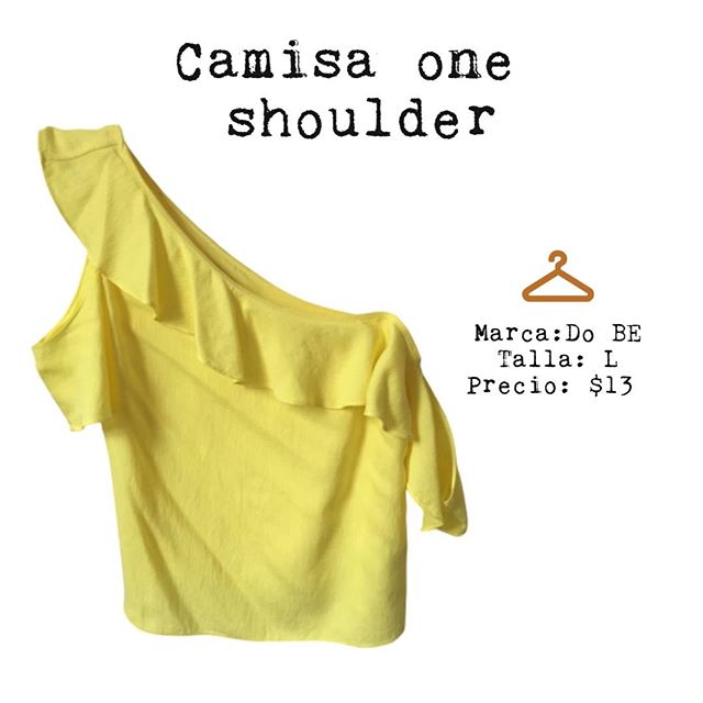 Top one shoulder talla L con detalle de ruffles que se extienden a manga sin hombro.

#prelovedtop #prelovedclothes #batista